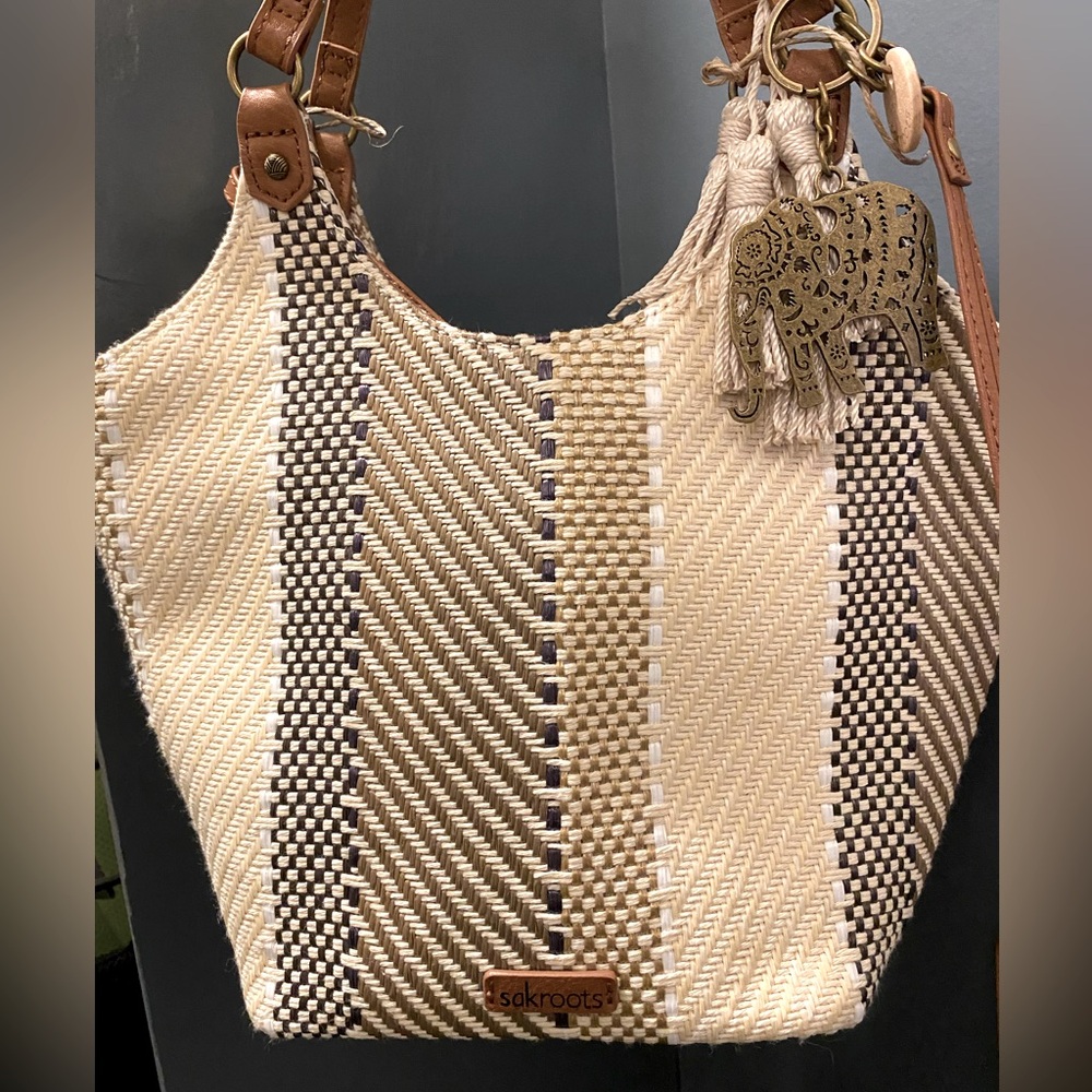 NWT Sakroots Woven Purse